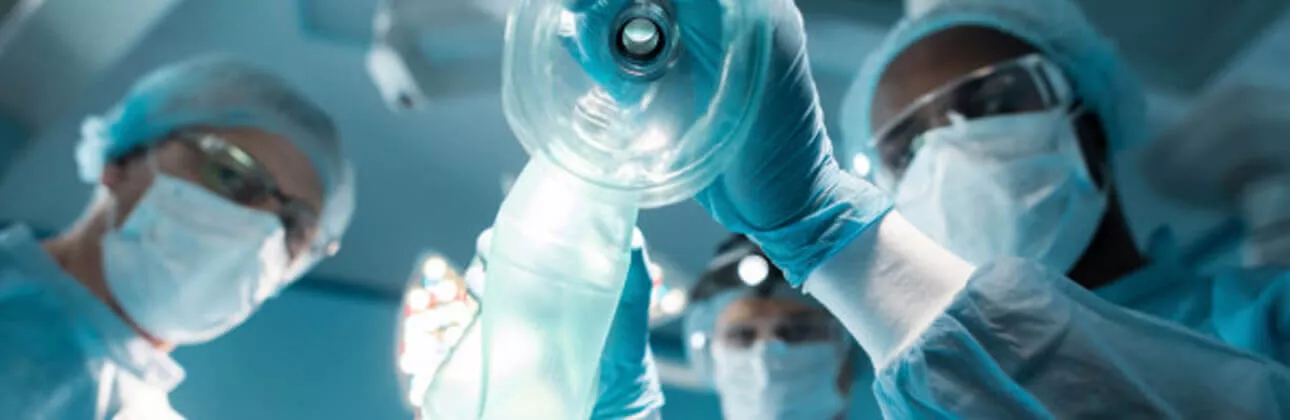 Genel anestezi altında implant tedavisi sırasında anestezi izlemi